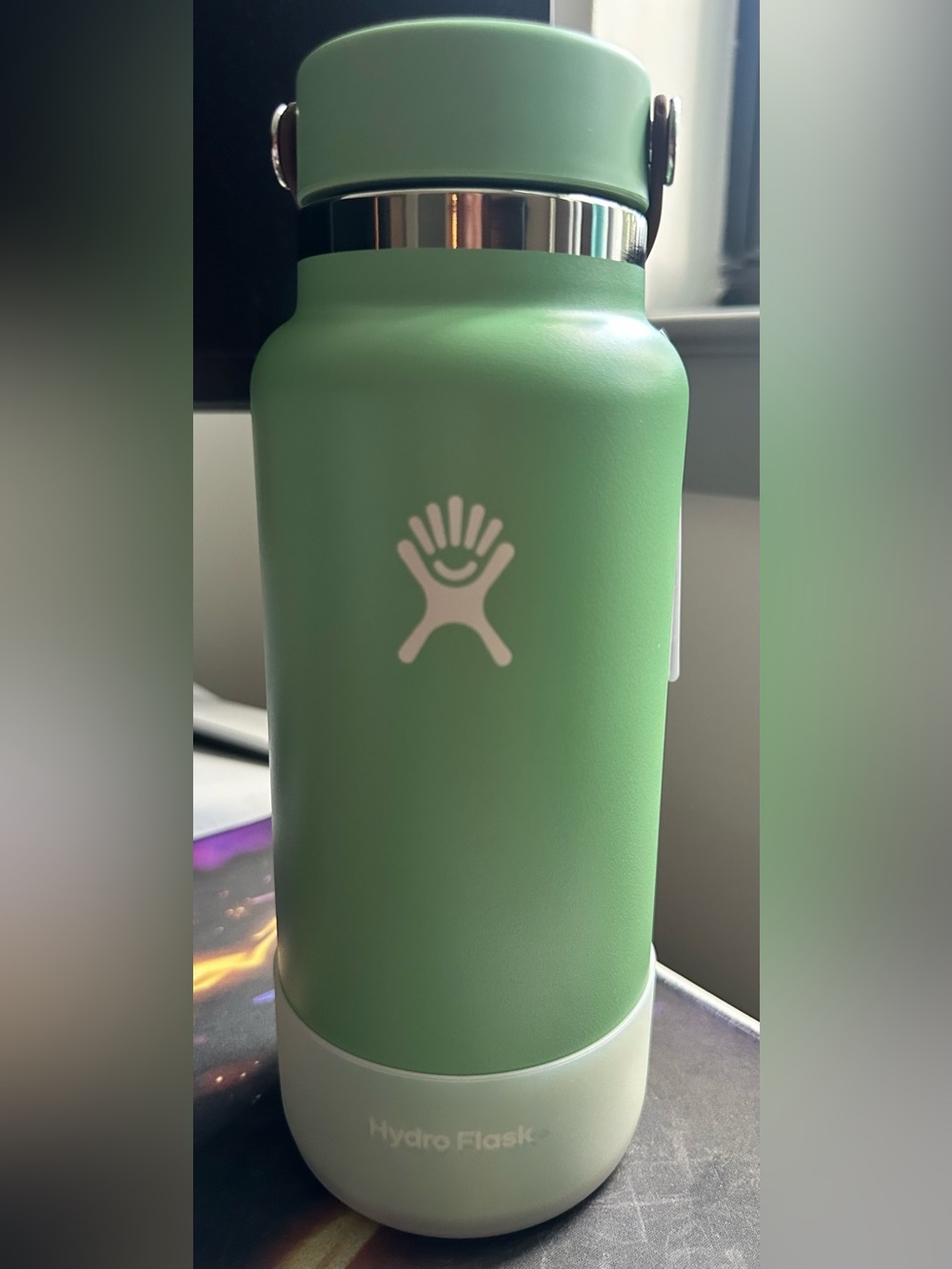 Hydro Flask 32 oz bottle in Moss. Limited edition.